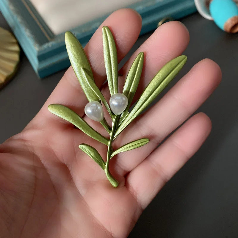 Women Vintage Flower Pearl Brooches Pins