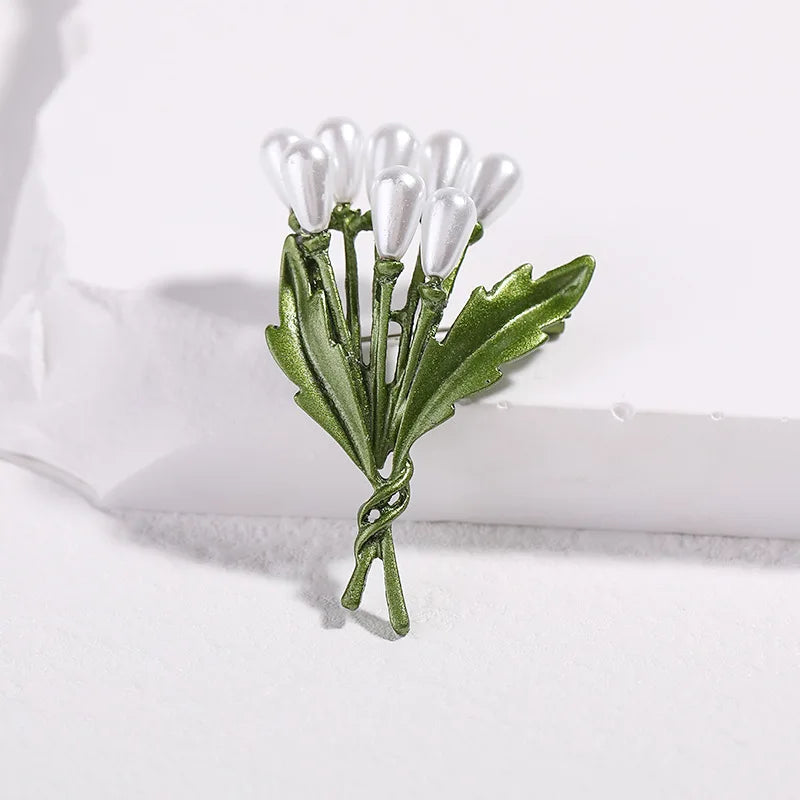 Women Vintage Flower Pearl Brooches Pins