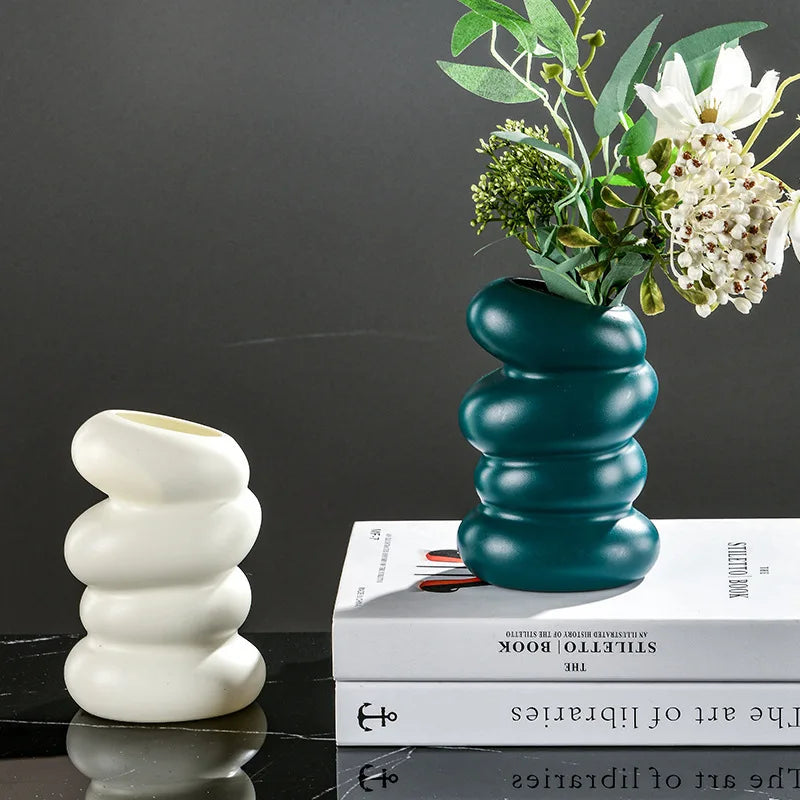 1Pc Plastic Spiral White Vase